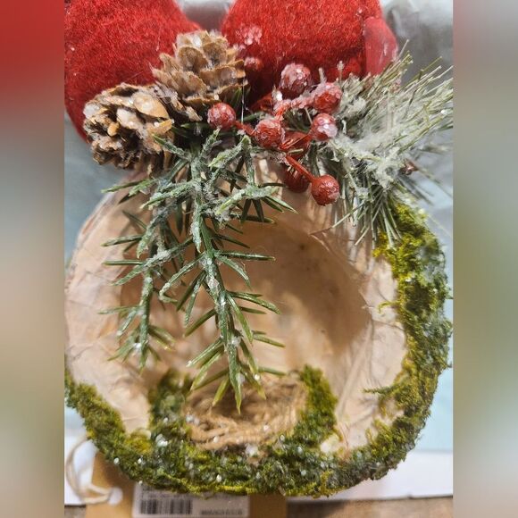 6" Holiday Decor w/Cardinals on Faux Log - Picture 4 of 5